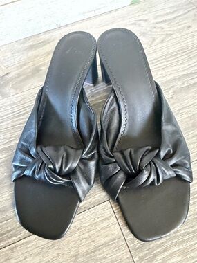 J. Crew Knotted Block Heel Slide Sandals in Black Leather. Size 7